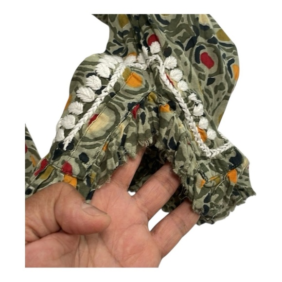 Boho Floral
Embroidered Tunic
Top | Olive Green
Multicolor | Peasant
Style M/L - Picture 8 of 9